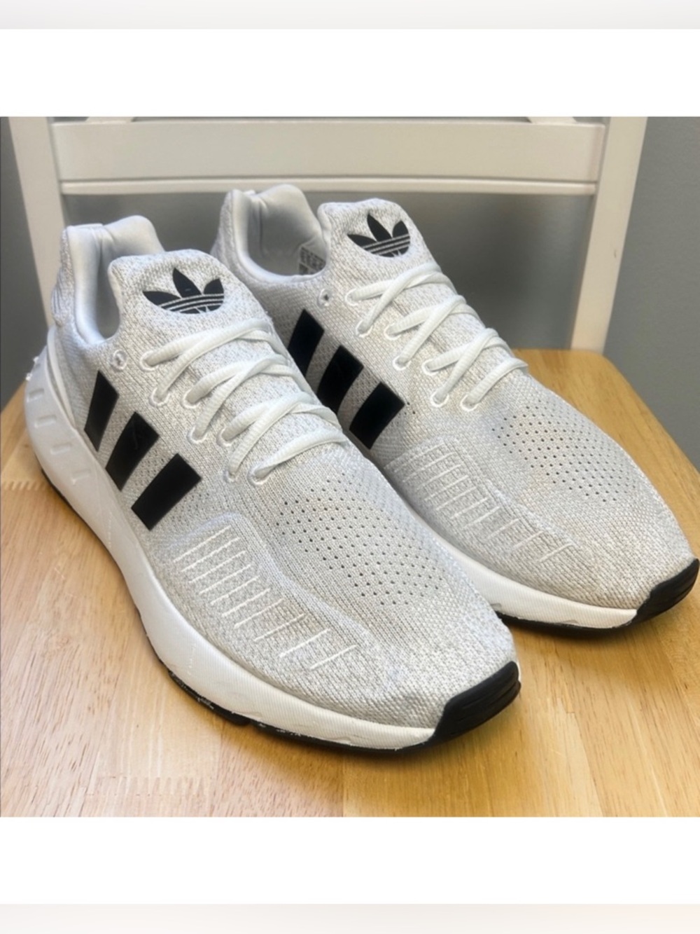 Adidas Originals Swift Run Low-Top Sneakers GY3047 White Gray Men’s Size 13